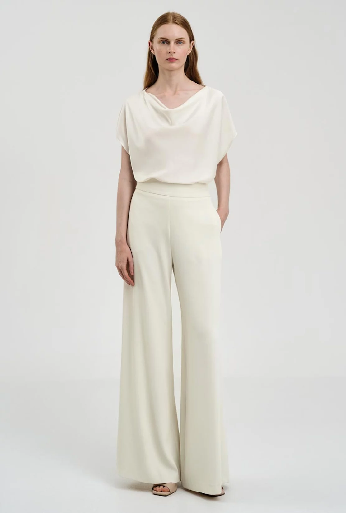 Әйелдер дәретханасындағы жасырын камера ВКонтакте желісіндегі үйдегі сперматозоидтар